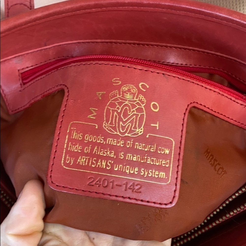 Artisans Alaska MC MASCOT Red Natural Cowhide Leather Bag - Picture 12 of 15